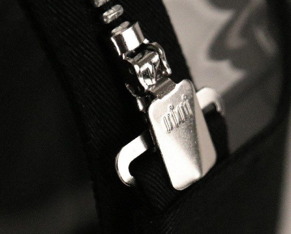 아네모네 제품에 적용된 'riri zipper'