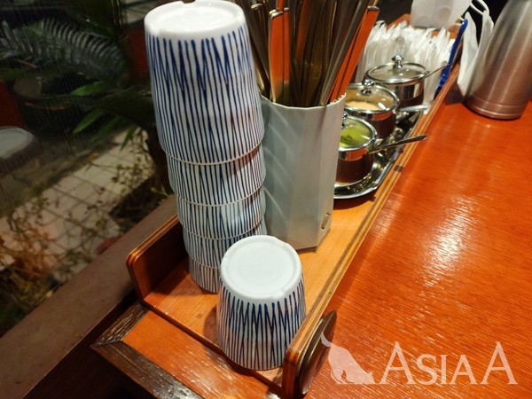 일회용품 규제가 강화된 24일 서울 한 식당 테이블에 다회용컵이 놓여있다. [사진=이준호 기자]
