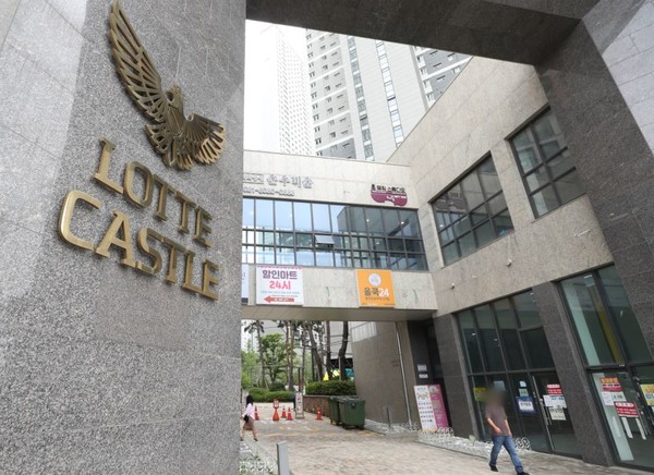 지난해 '줍줍' 광풍이 불었던 동탄역 롯데캐슬. [사진 =뉴스1]