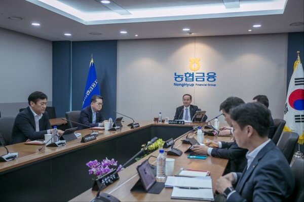 이찬우 회장이 내부통제협의회를 주재하고 있다. [사진=NH농협금융지주]