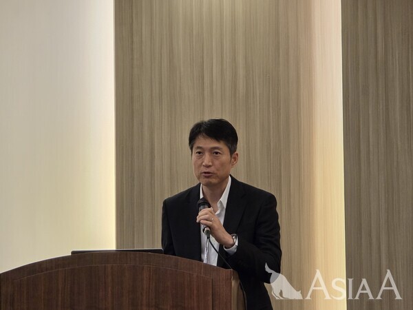 김석환 위메이드 PTE 대표가 17일 진행된 위믹스 해킹 관련 기자회견에서 발표하고 있다. [사진=이준호 기자]