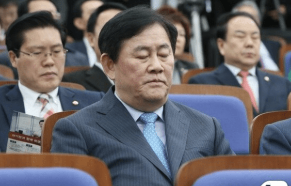 최경환 전 경제부총리. 사진=뉴스1