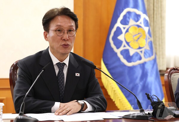 김민석 국무총리가 22일 서울 종로구 정부서울청사에서 열린 통신사 및 금융사 해킹사고 관련 긴급현안점검회의에서 모두발언을 하고 있다. [사진=뉴스1]