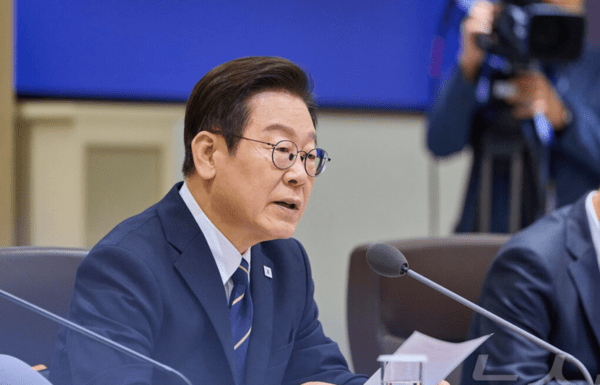 이재명 대통령이 지난달 30일 서울 용산 대통령실 청사에서 열린 제44회 국무회의에서 발언하는 모습. 사진=대통령실 제공.