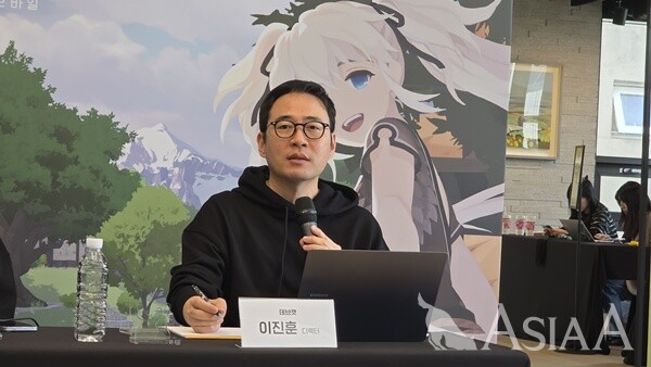 지난 20일 서울 성수동 KT&G 상상플래닛에서 진행된 '마비노기 모바일' 공동 인터뷰에서 이진훈 데브캣 디렉터가 질문에 답하고 있다. [사진=이준호 기자]
