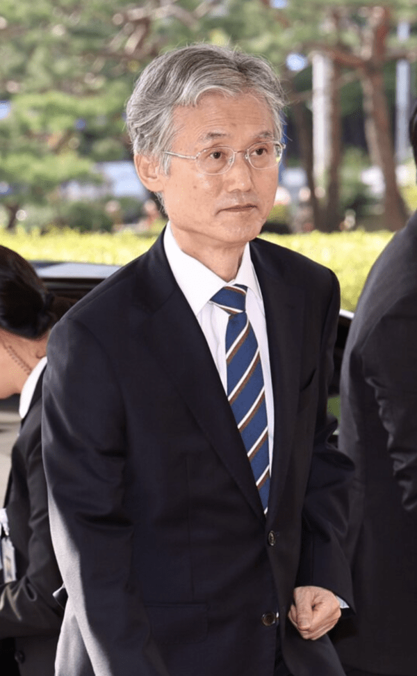 조희대 대법원장이 20일 오전 서울 서초구 대법원으로 출근하고 있다. 사진=뉴스1