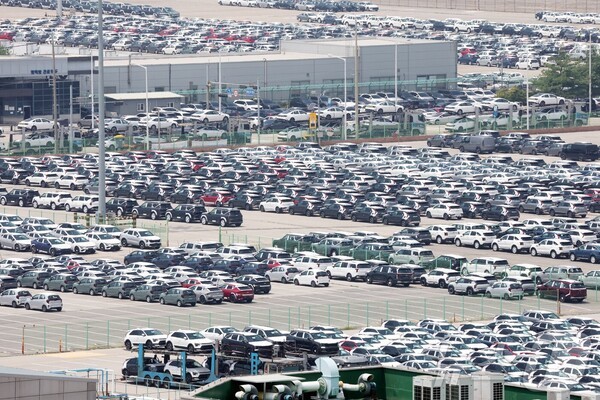 현대차·기아자동차는 올 2분기 합산 매출액 77조 6363억 원, 영업이익 6조 3664억 원을 기록했다. 전년 동기 대비 매출액은 7% 증가했지만, 영업이익은 19.6% 감소했다. 합산 영업이익이 두 자릿수 감소한 것은 2020년 2분기 이후 5년 만에 처음이다. 사진=뉴스1