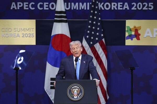 도널드 트럼프 미국 대통령이 29일 경북 경주 예술의전당에서 열린 '2025 아시아태평양경제협력체 최고경영자 서밋(APEC CEO SUMMIT)'에 참석해 정상 특별연설 하고 있다.[사진=뉴스1]