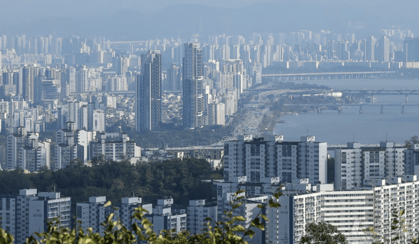 서울 중구 남산에서 바라본 아파트 단지. [사진=뉴스1]